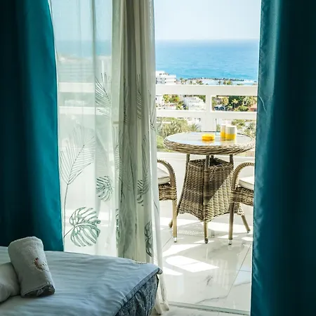 Aparthotel Sunny Oceanview Ponderosa In Costa Adeje 4*